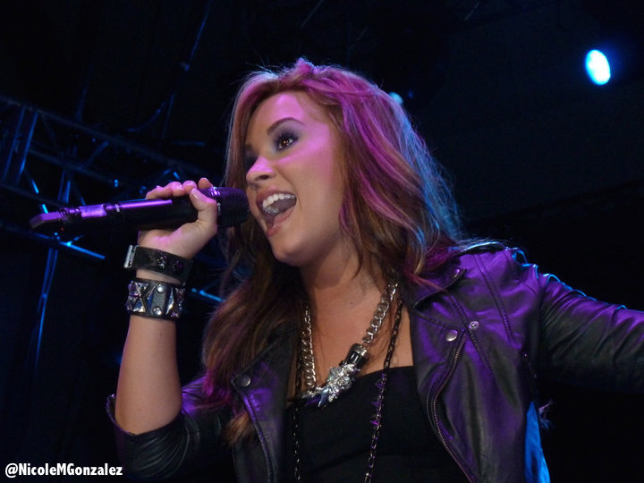 demi-lovato-2010